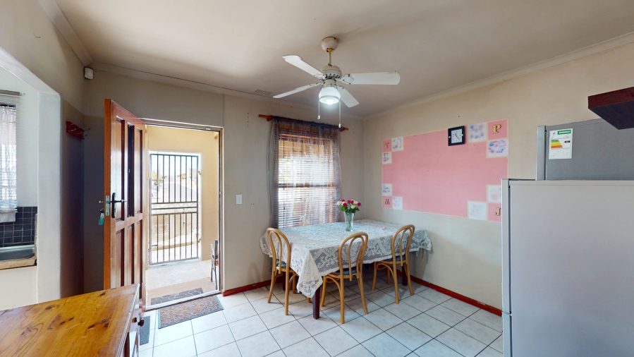3 Bedroom Property for Sale in Rondevlei Park Western Cape